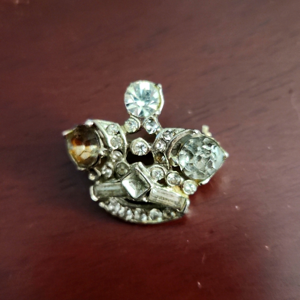 Vintage brooch Crown